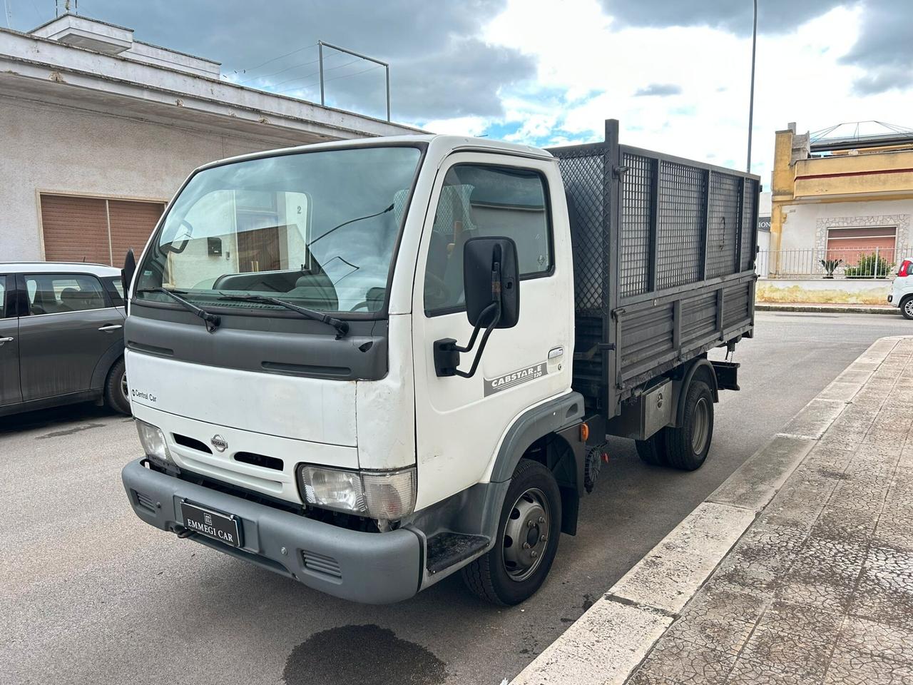 Nissan CABSTAR 3.0 RIBALTABILE - 12/2002