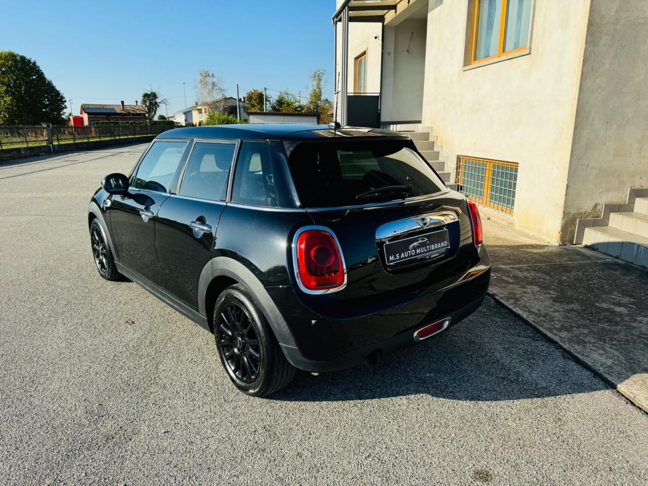 Mini cooper one 1.5 D hype 2016