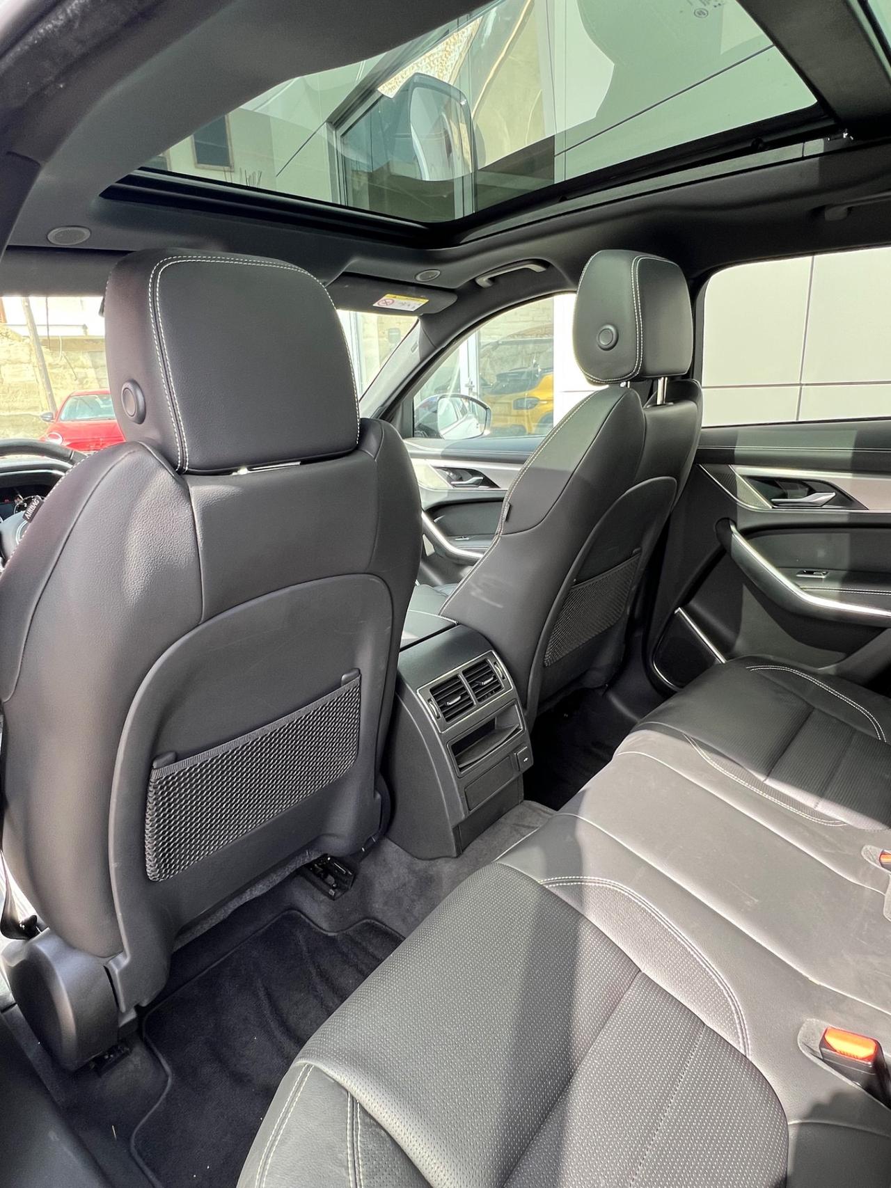 Jaguar F-Pace phev R-Dynamic S possibilità noleggio noscoring