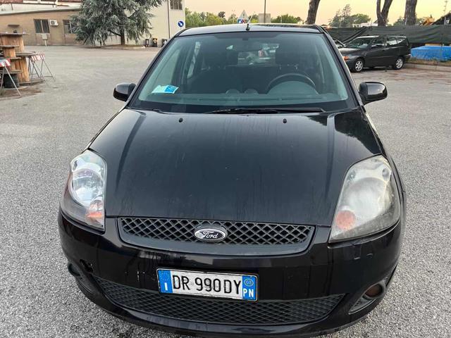 FORD Fiesta 1.4 TDCi 5p. Ghia senza nessun lavoro da fare