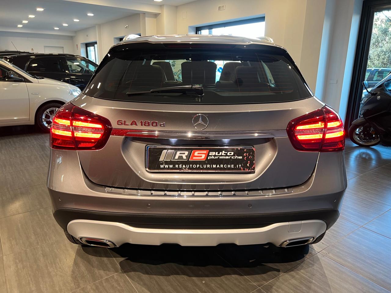 Mercedes-benz GLA 180d Automatic Executive TETTO