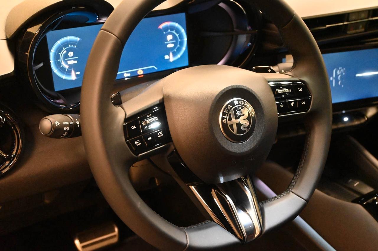 ALFA ROMEO Junior Junior 1.2 136 CV Hybrid eDCT...