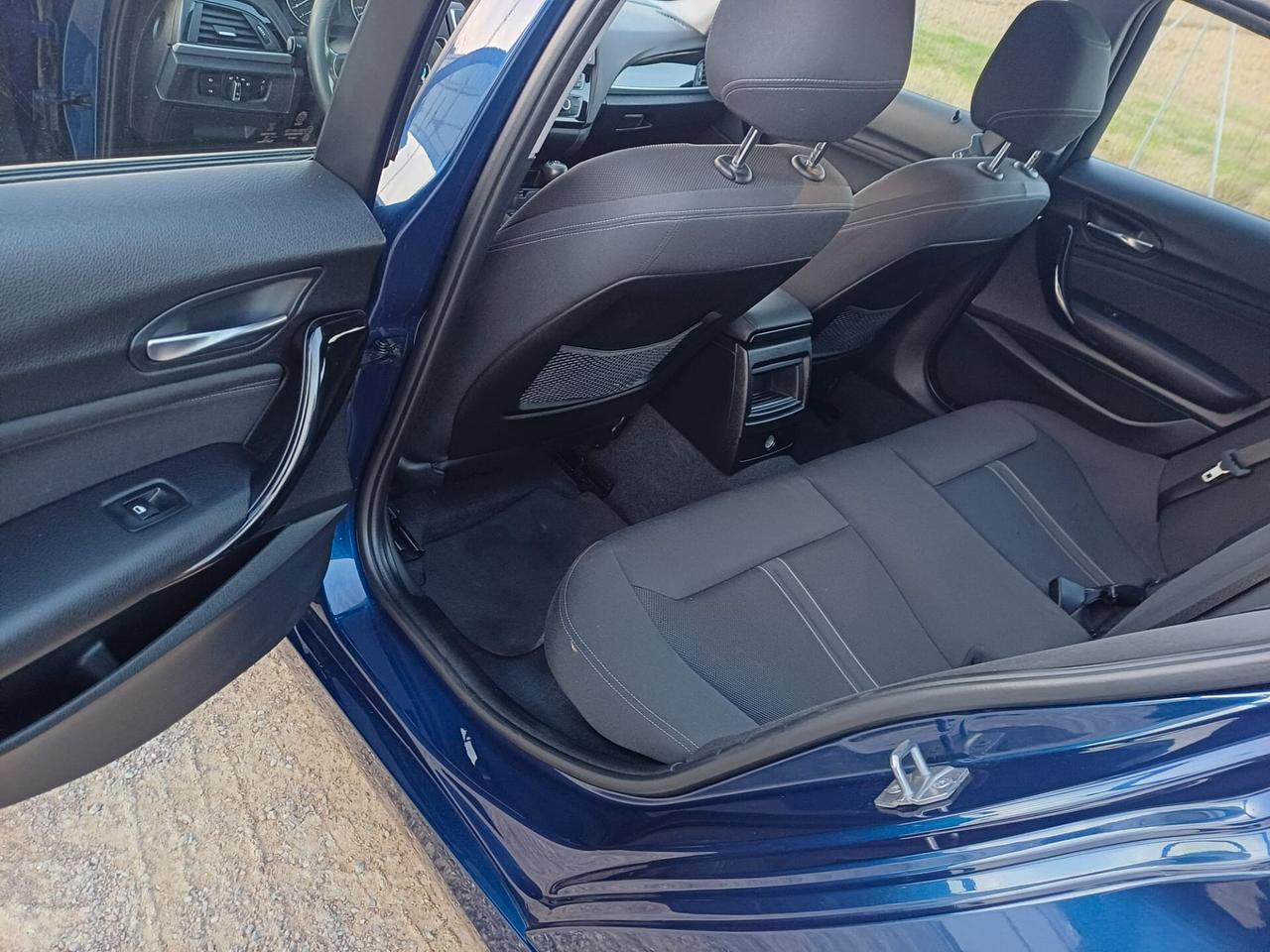 Bmw 116 116d 5p. Urban