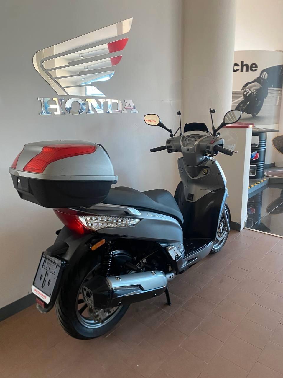 Kymco People GT300i gt