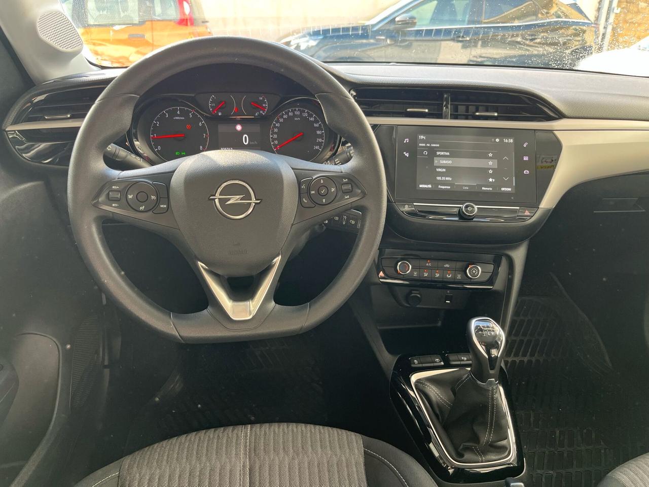 Opel Corsa 1.2 Design & Tech