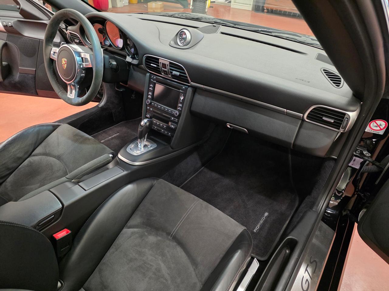 Porsche 911 Carrera GTS PDK