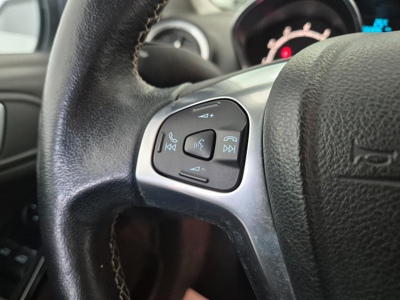 Ford Fiesta 1.4 5p. Bz.- GPL Titanium