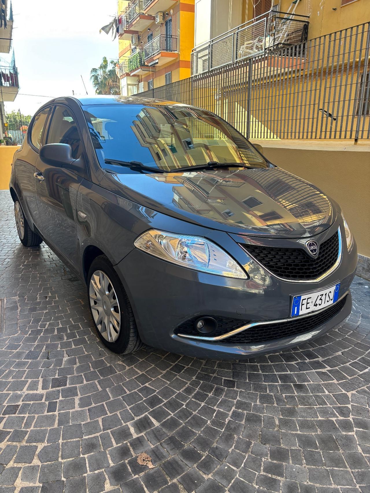 Lancia Ypsilon 1.2 69 CV 5 porte GPL Ecochic Gold