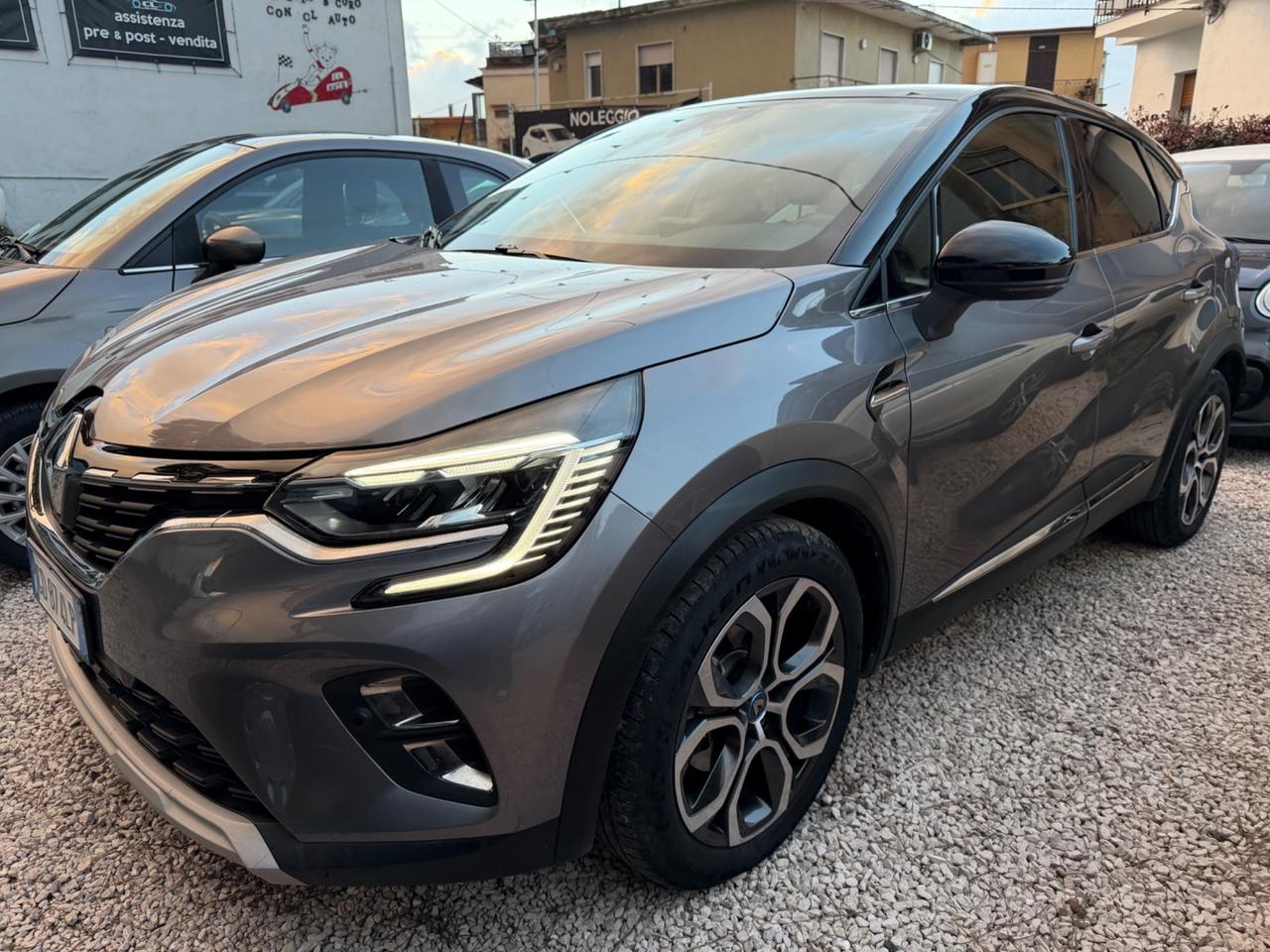 Renault Captur Plug-in Hybrid E-Tech 160 CV Intens