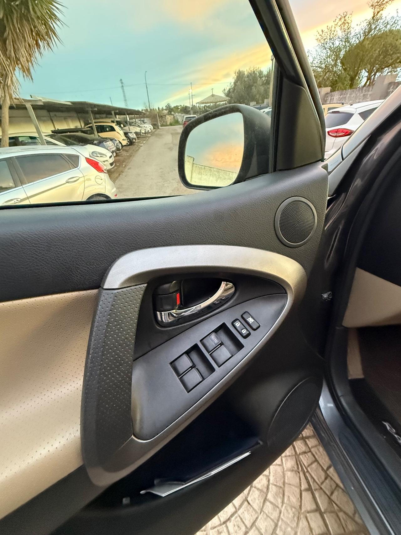 Toyota RAV4 2.2 D-4D 150 CV Luxury