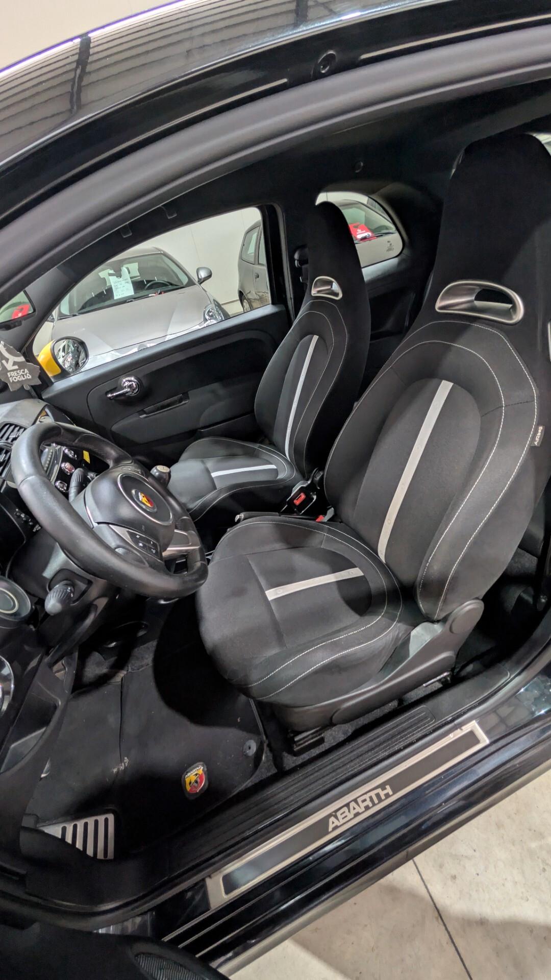 Abarth 500 1.4 Turbo T-Jet Custom