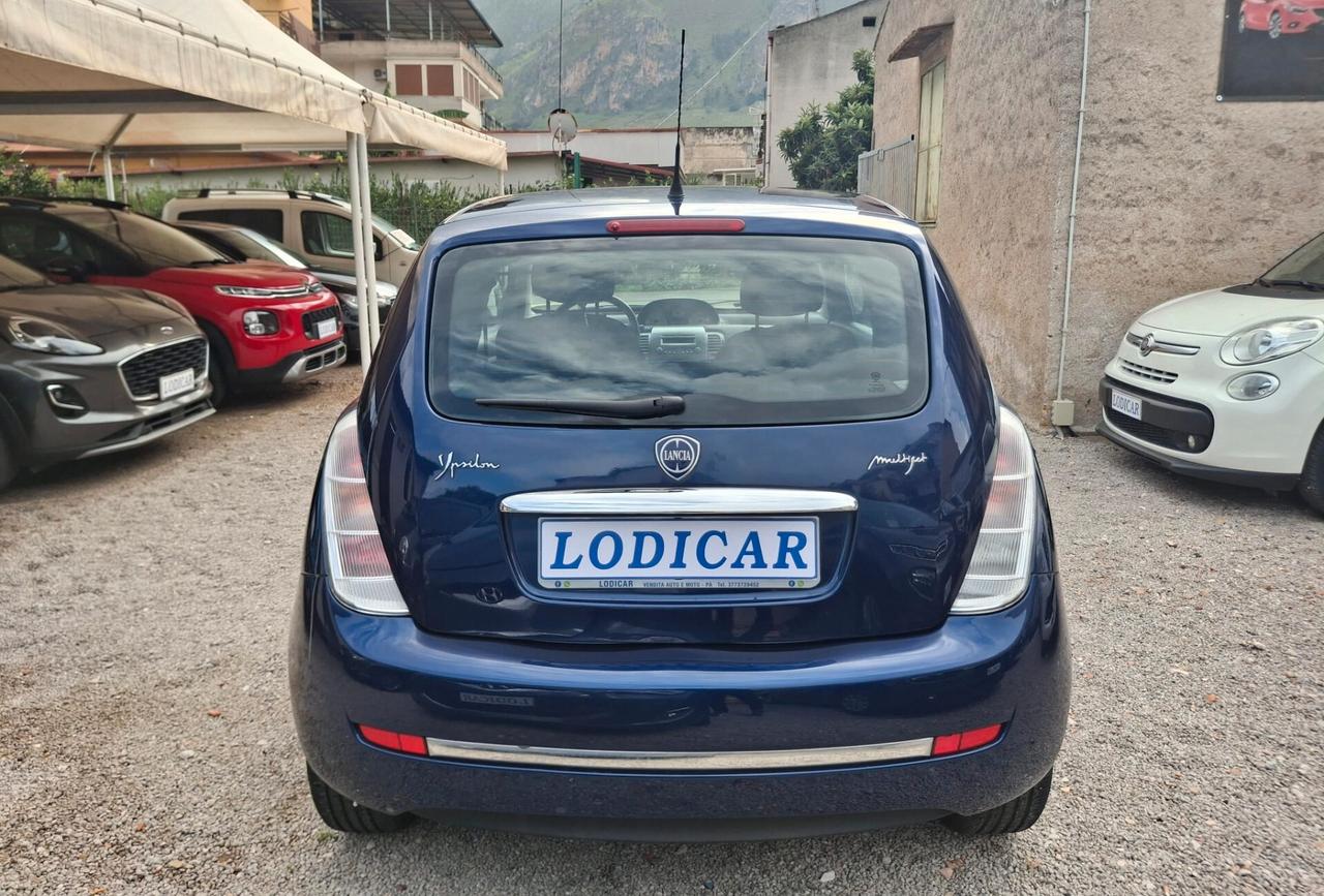 Lancia Ypsilon 1.3 MJT 90 CV Oro