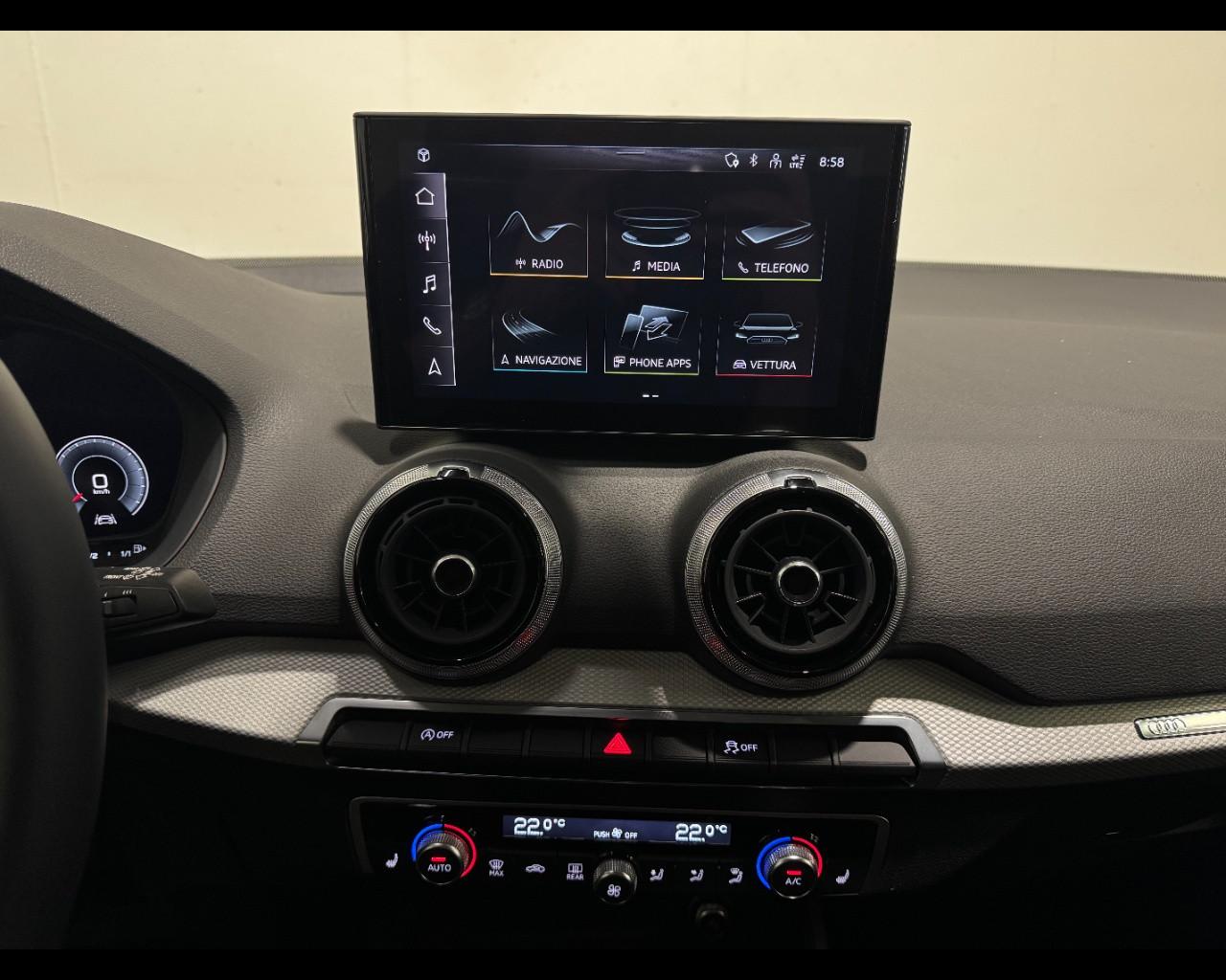 AUDI Q2 30 TFSI BUSINESS ADVANCED