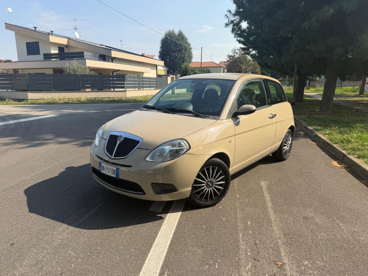 Lancia Ypsilon 1.2 Argento