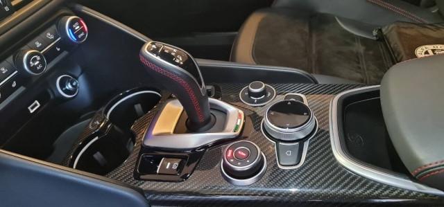 Alfa Romeo Giulia Giulia Quadrifoglio 510cv CCM-HARMAN-AKAPOVICK
