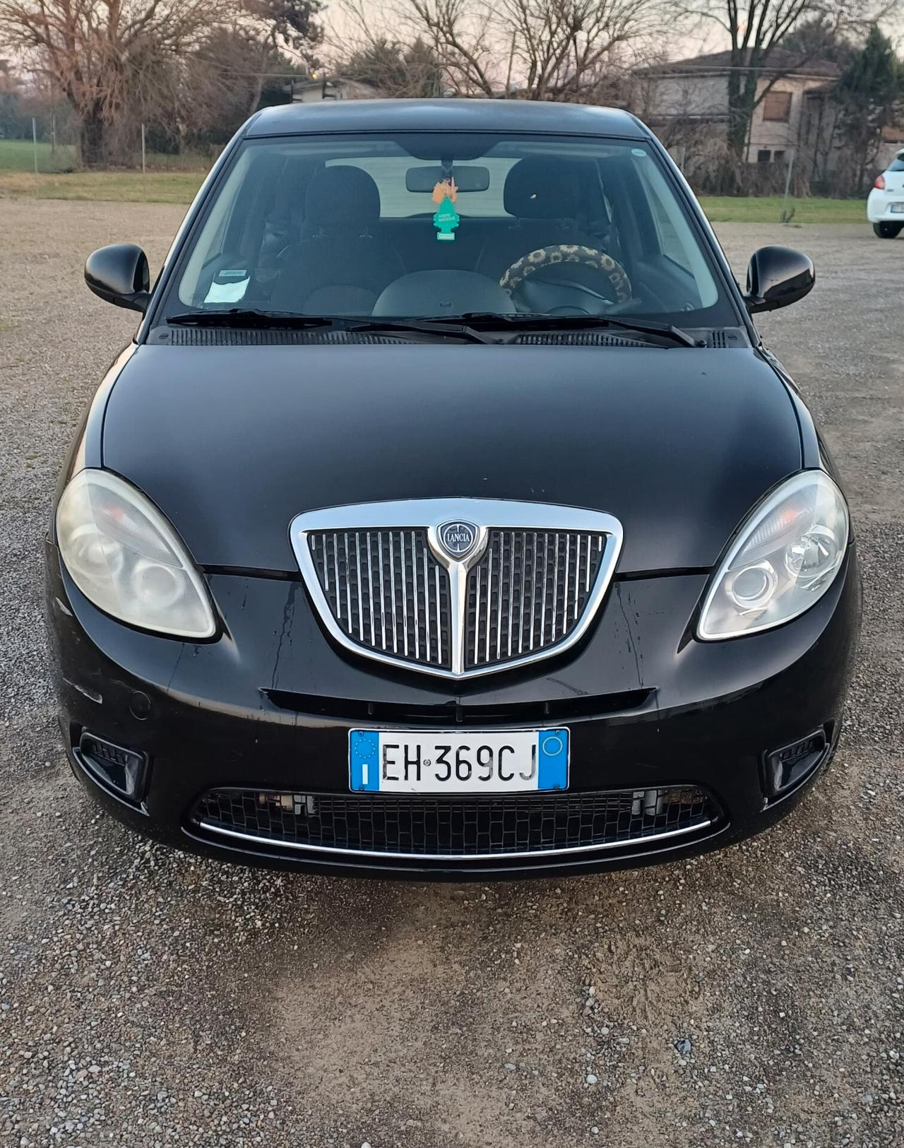 Lancia Ypsilon 1.2 69 CV 5 porte S&S Platinum