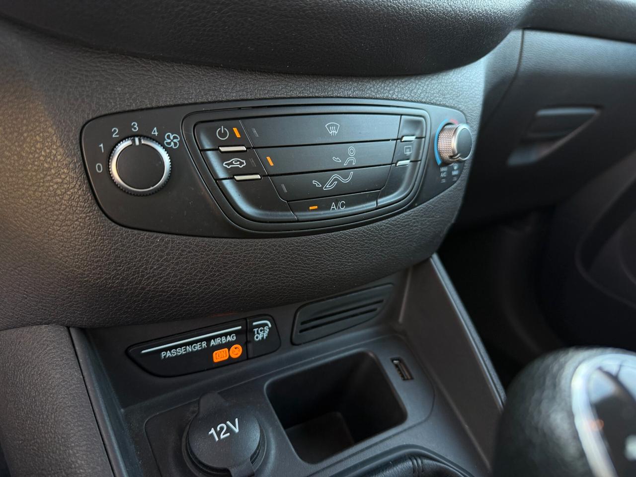 Ford Tourneo Courier 1.0 EcoBoost 100 CV Plus