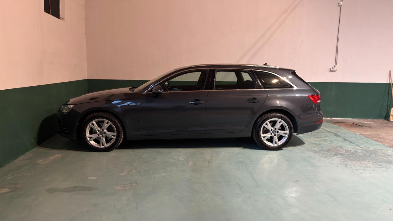 Audi A4 Avant 2.0 TDI 150 CV S tronic Sport