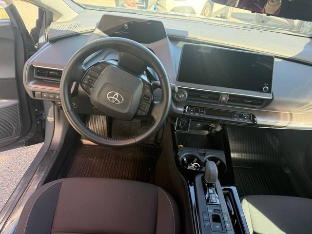 TOYOTA Prius 2.0 Plug-in Hybrid Lounge