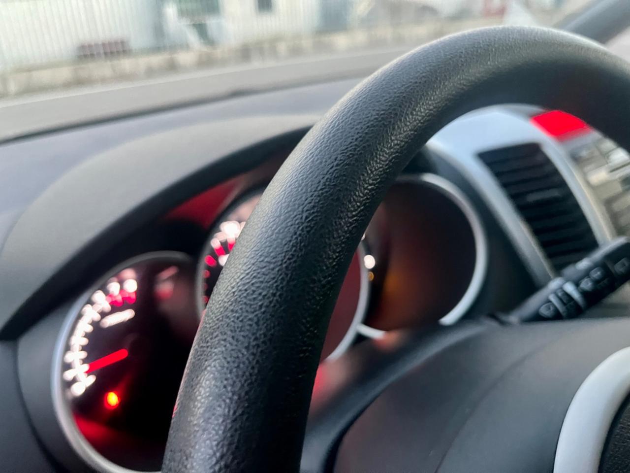 Kia Venga 1.4benz 2011 152.000km perfetta per neopatentati