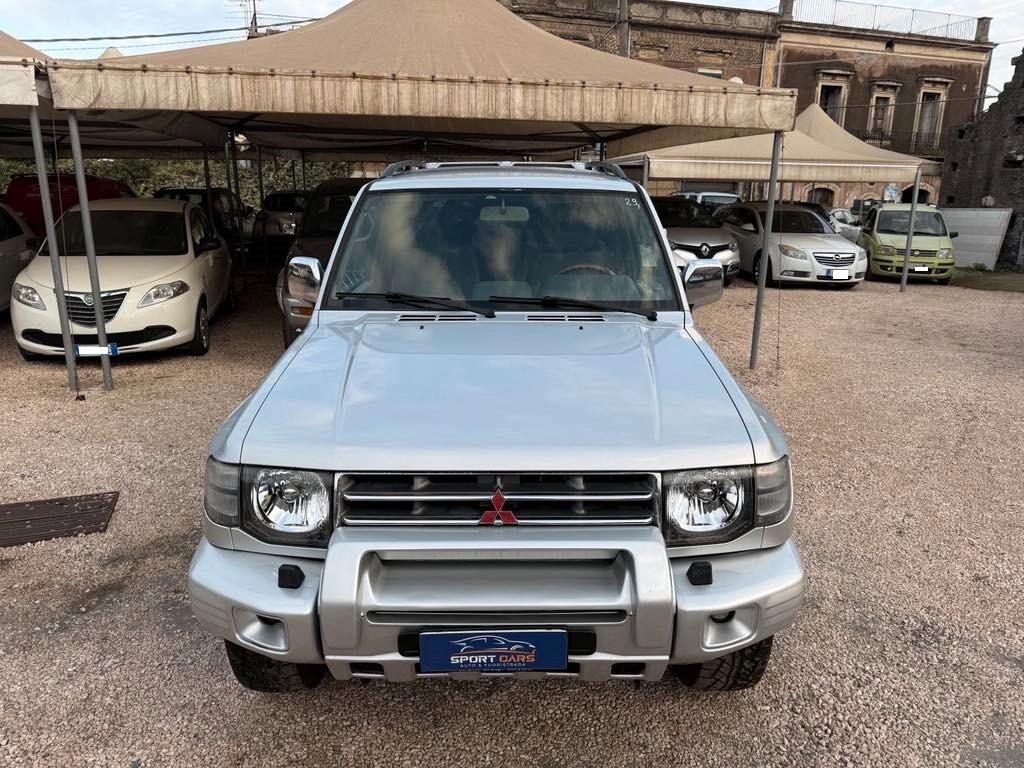 Mitsubishi Pajero 2.5 TDI Metal-top S.S. GLS Target