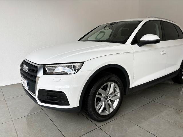 AUDI Q5 2.0 TFSI quattro S tronic Business Sport