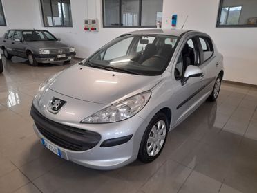 Peugeot 207 1.4 8V 75CV 5p. ONE Line