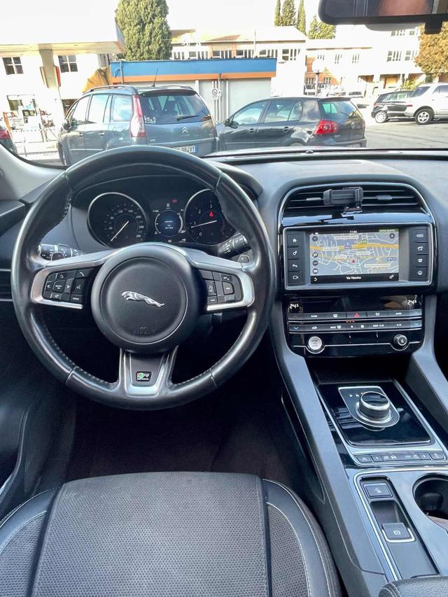 JAGUAR F-Pace 2.0 D 180 CV AWD aut. R-Sport