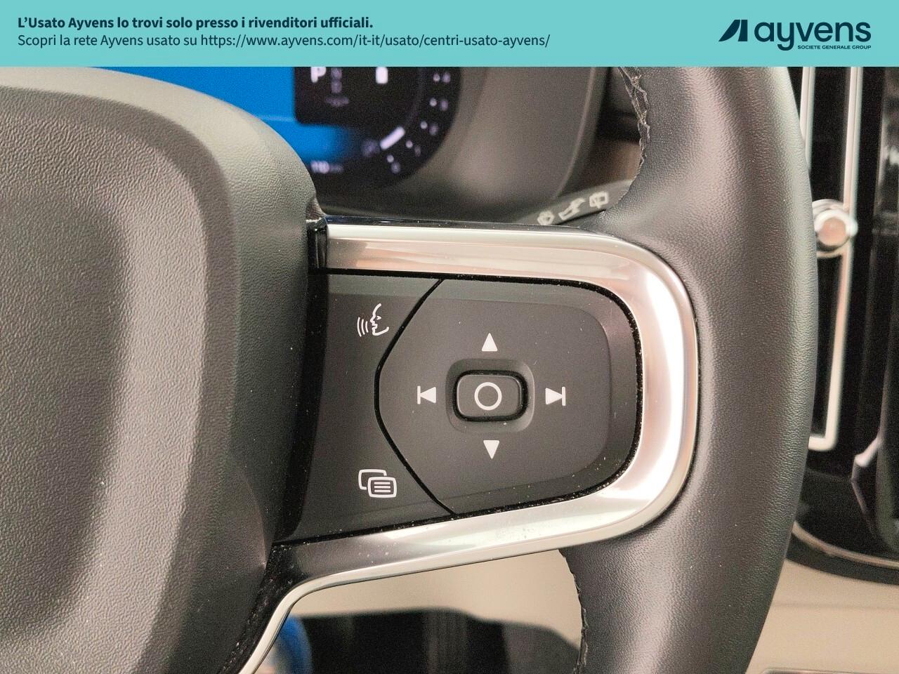 Volvo XC40 B3 automatico Plus Dark 163cv