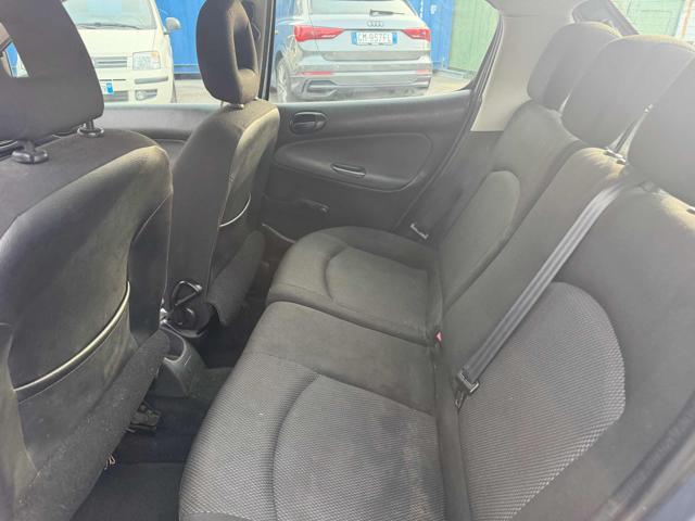 PEUGEOT 206 1.4 5p. Enfant Terrible senza lavoro da fare