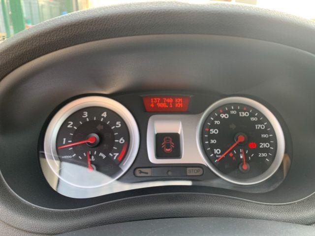 RENAULT Clio 1.4 16V 5 porte Confort
