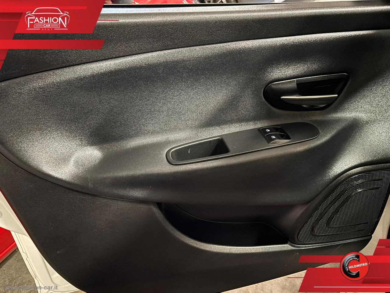 LANCIA Ypsilon 1.3 MJT 95 CV 5p. S&S Silver