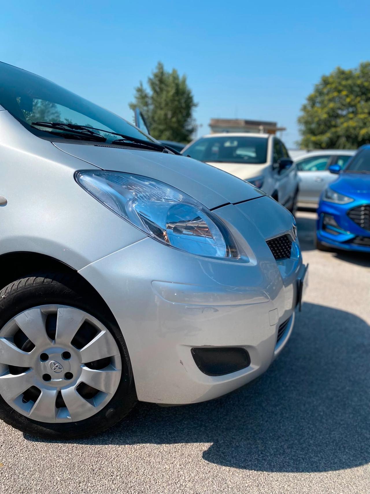 Toyota Yaris 1.0 5 porte