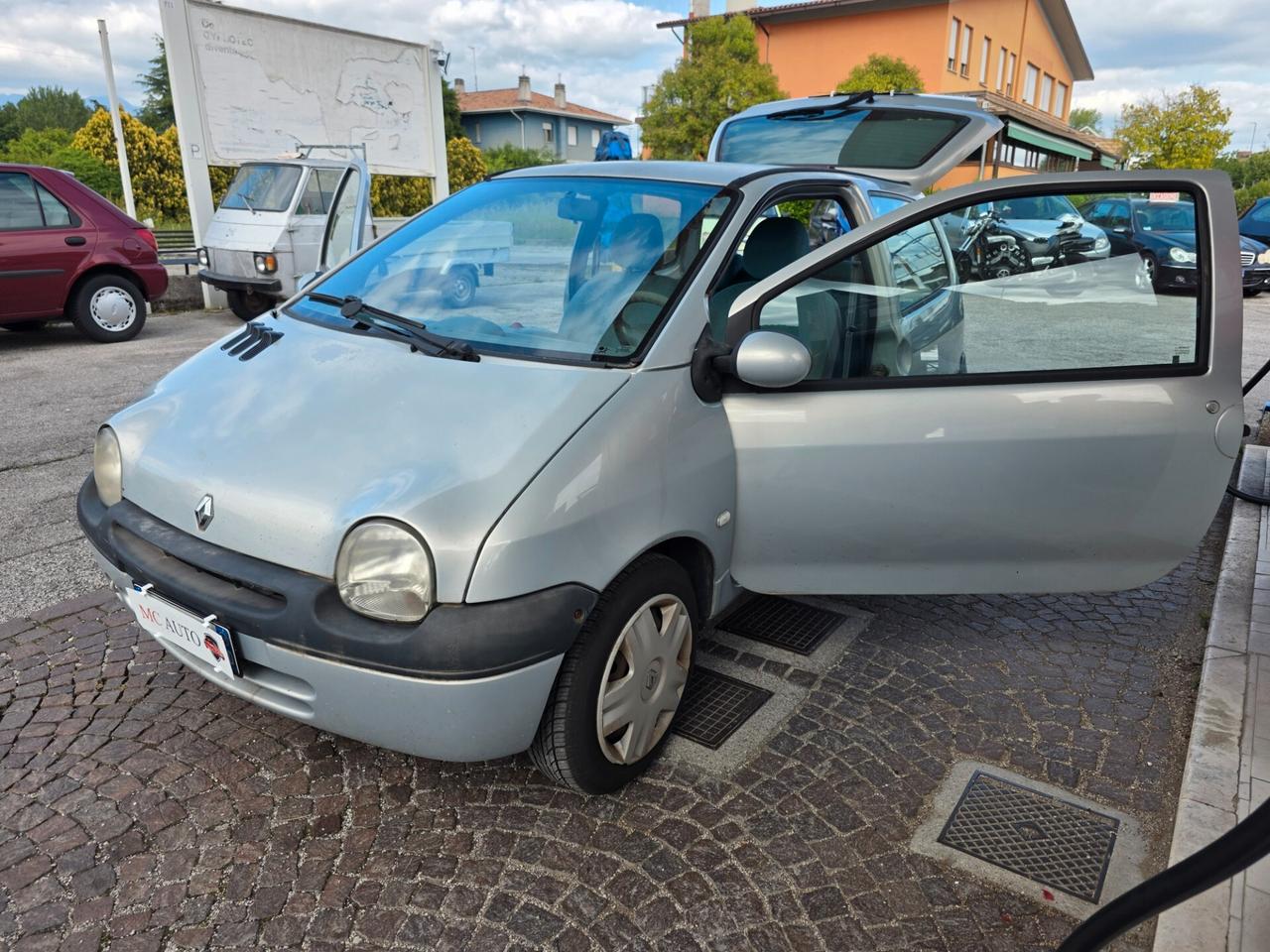 Renault Twingo 1.2i catbcon 254.000km Clima Abs Servosterzo
