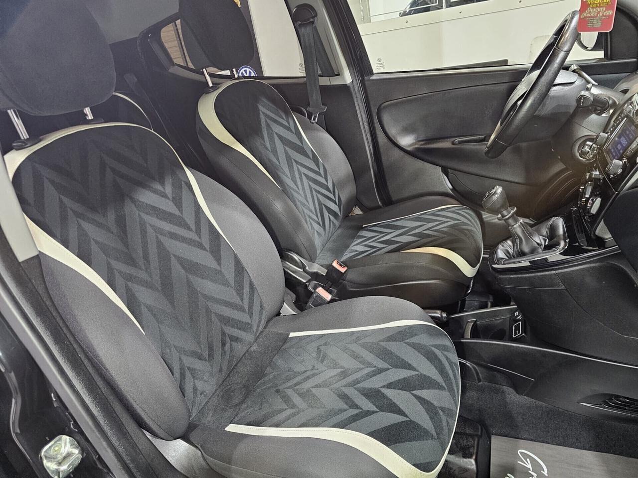 Lancia Ypsilon 1.2 benz. 69cv
