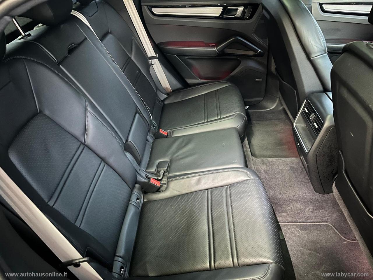 PORSCHE Cayenne Coupé 3.0 V6 Platinum Edition