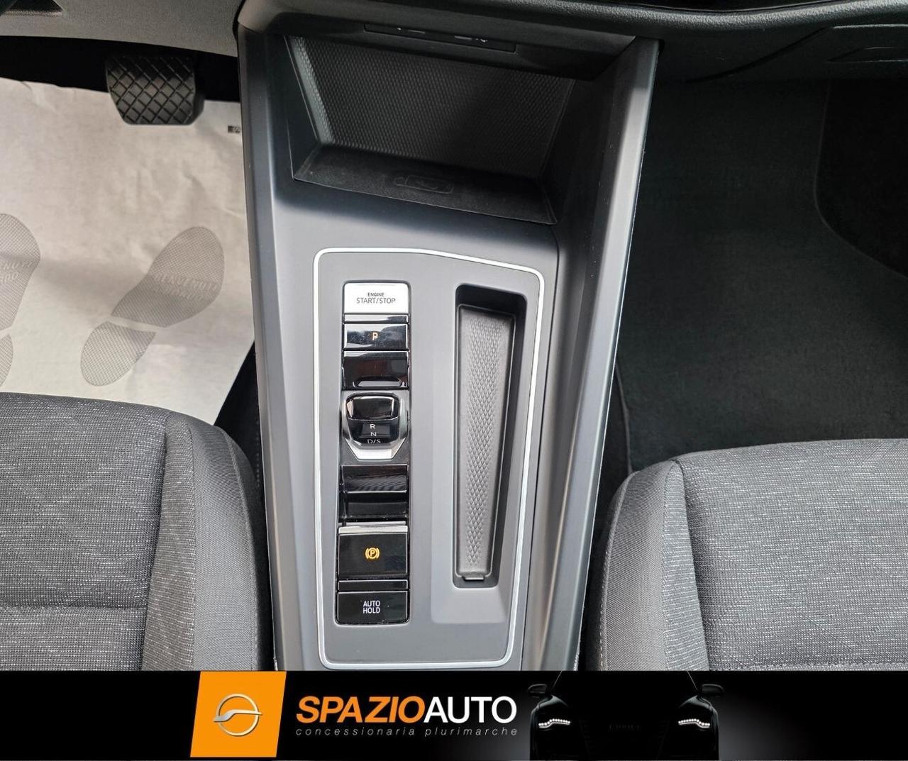 Volkswagen Golf 8 2.0 TDI 150 CV DSG *LUXURY 1ST* FULL