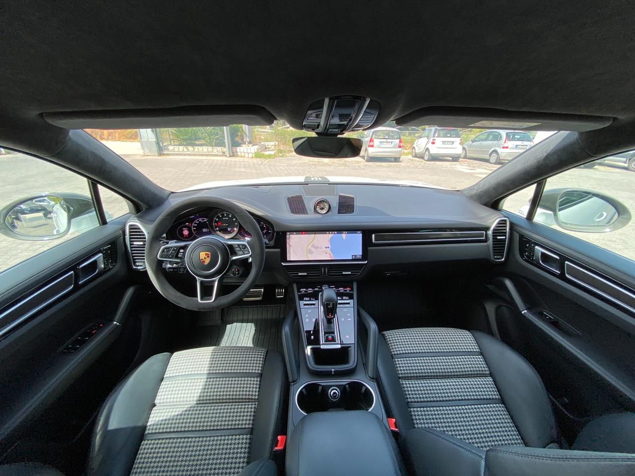 Porsche Cayenne Coupe 4.0 GTS tiptronic