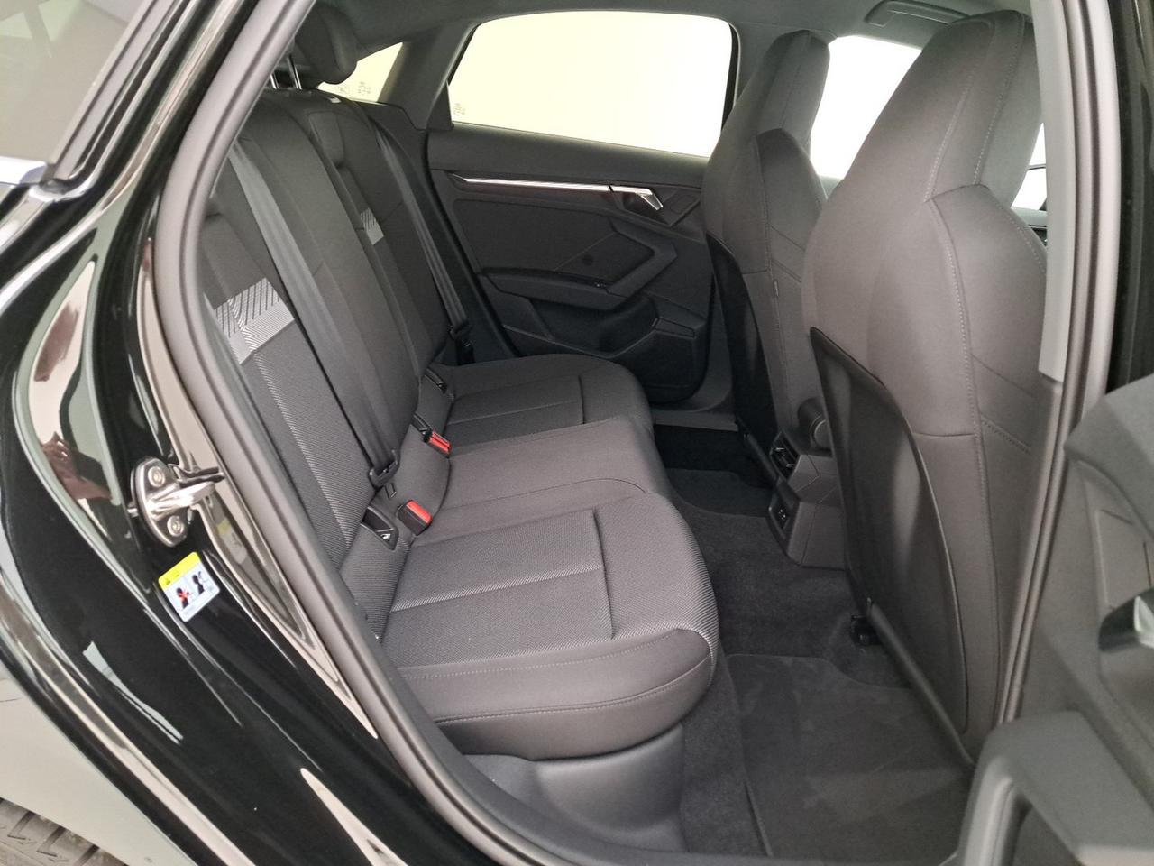Audi A3 sedan 35 2.0 tdi s line edition s-tronic