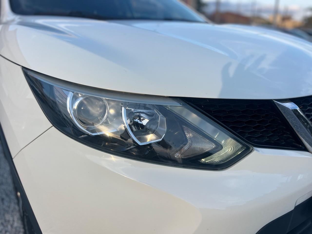 Nissan Qashqai 1.5 dCi N-Connecta