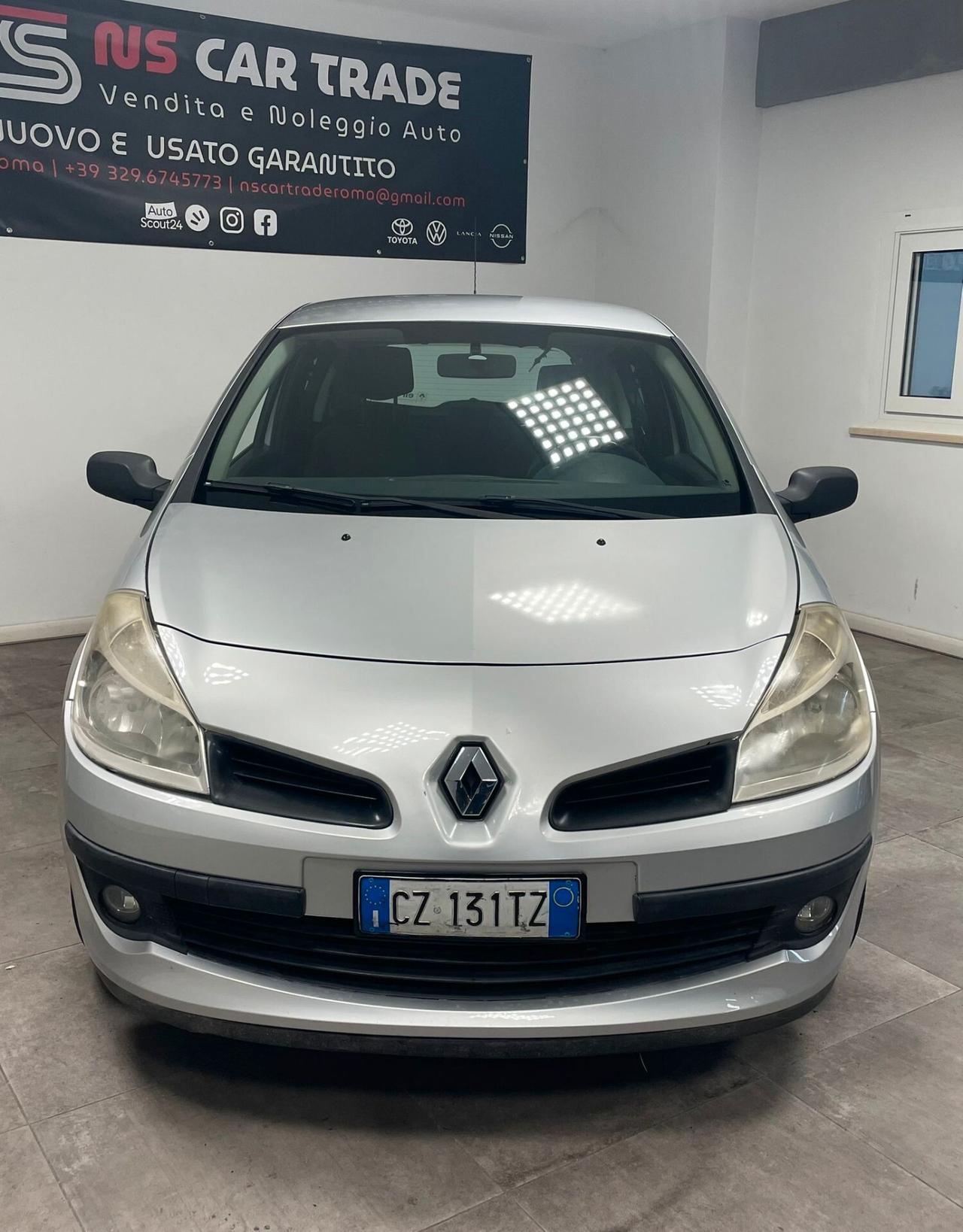 RENAULT CLIO OK NEOPATENTATI