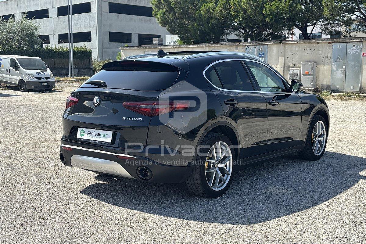 ALFA ROMEO Stelvio 2.2 Turbodiesel 210 CV AT8 Q4 Executive