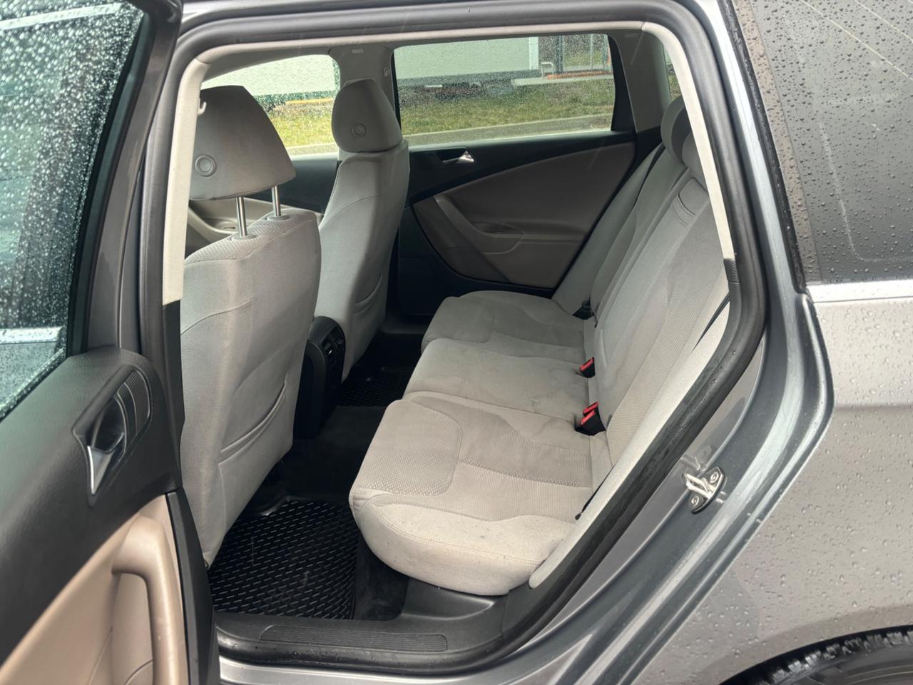 Volkswagen Passat 2.0 TDI DPF Var. Comfortline