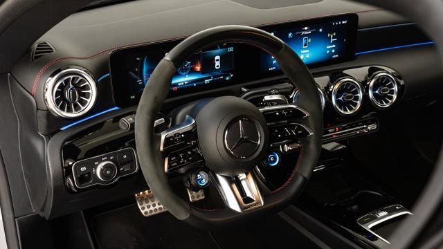 MERCEDES-BENZ CLA 45S AMG 4Matic+ Premium Plus IVA