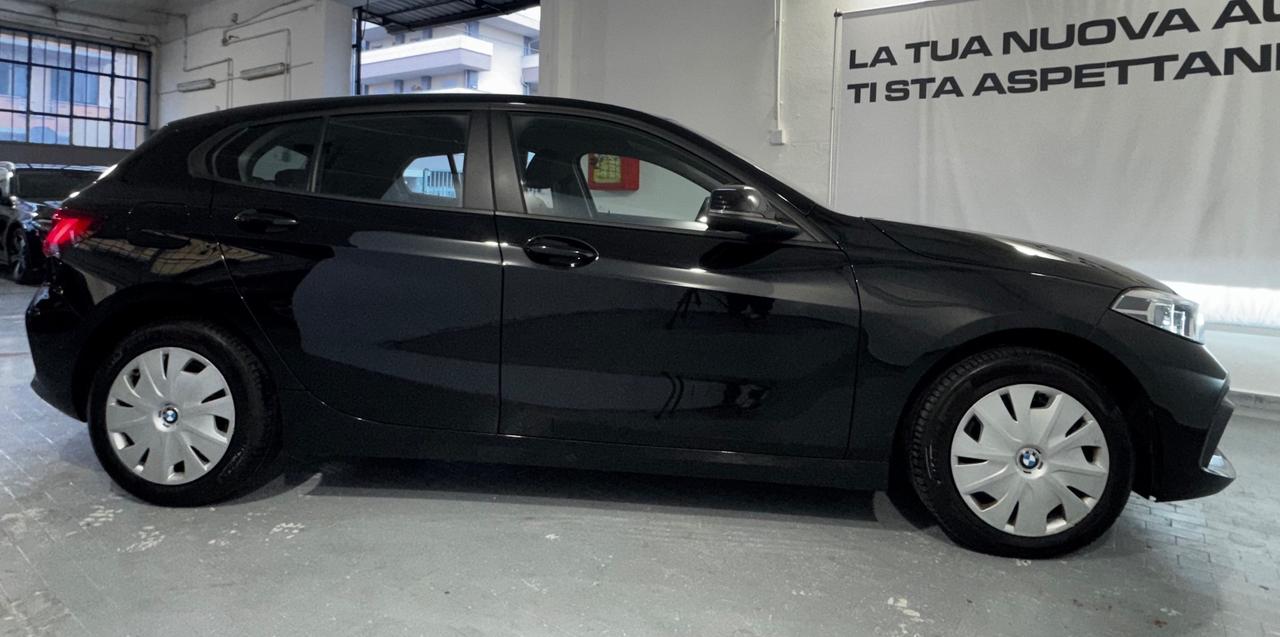 Bmw 116 116d 5p. Business Advantage