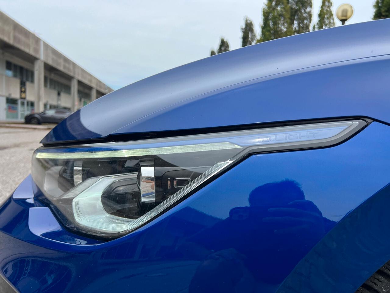 Volkswagen Golf 8 R 2.0 TSI DSG 4Motion AKRAPOVICH