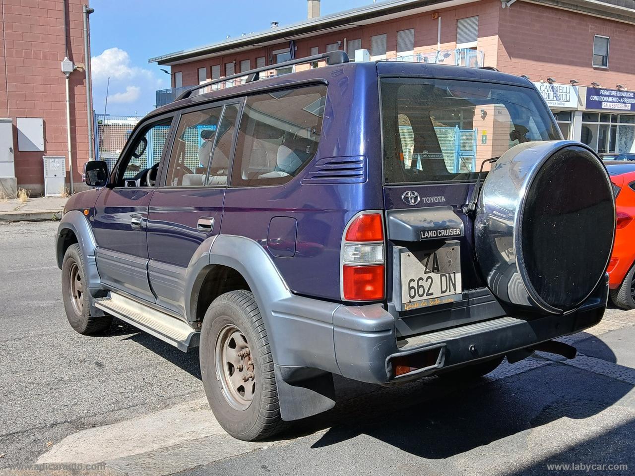 TOYOTA Land Cruiser 3.0 TD 5p.