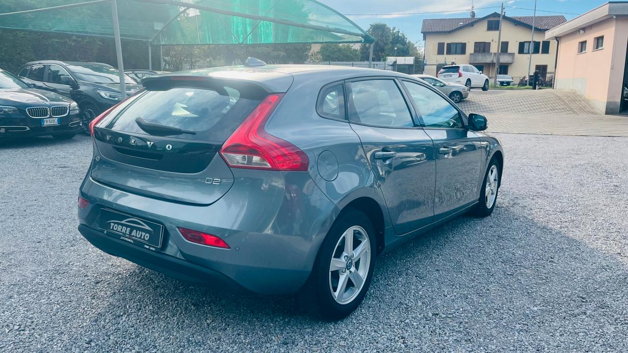 Volvo V40 D2