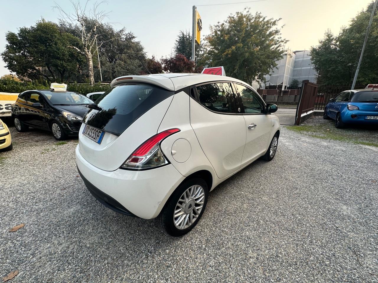 Lancia Ypsilon 1.2 69 CV 5 porte GPL Ecochic Gold