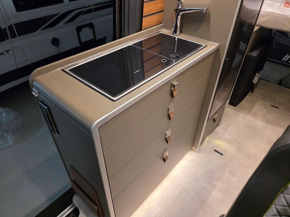 CAMPER VAN HYMER GRAND CANYON S CROSSOVER